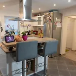 Modern House With Pool - 3 Bedrooms 2 Bathrooms Feriehus