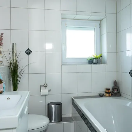 Modern House With Pool - 3 Bedrooms 2 Bathrooms Tatil Evi Memmingen