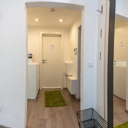 Tatil Evi Modern House With Pool - 3 Bedrooms 2 Bathrooms Memmingen