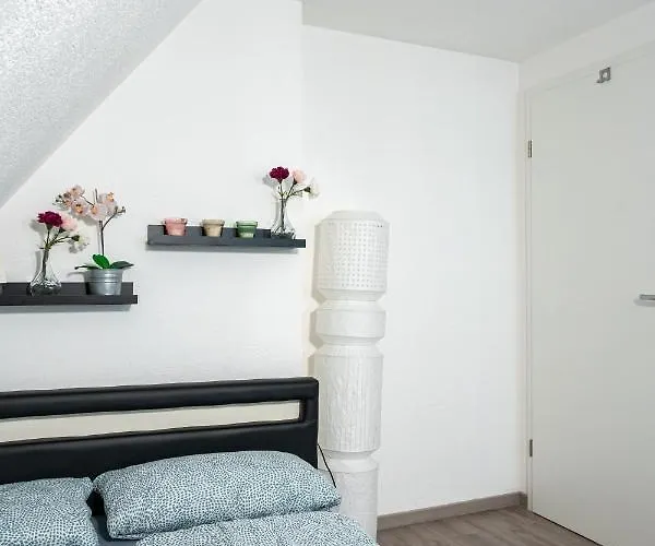 Сasa de vacaciones Modern House With Pool - 3 Bedrooms 2 Bathrooms Memmingen