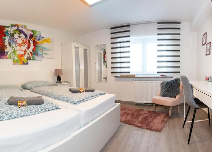 Modern House With Pool - 3 Bedrooms 2 Bathrooms *