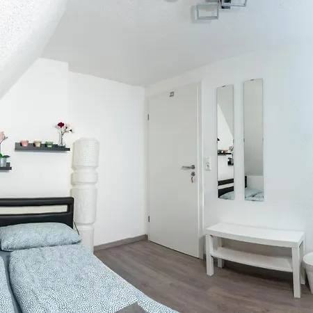 Modern House With Pool - 3 Bedrooms 2 Bathrooms Holiday home *