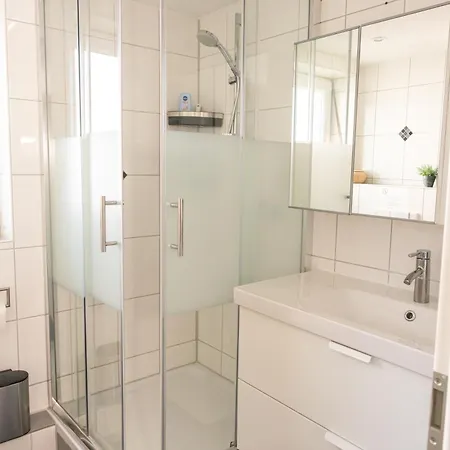Modern House With Pool - 3 Bedrooms 2 Bathrooms 度假居 *