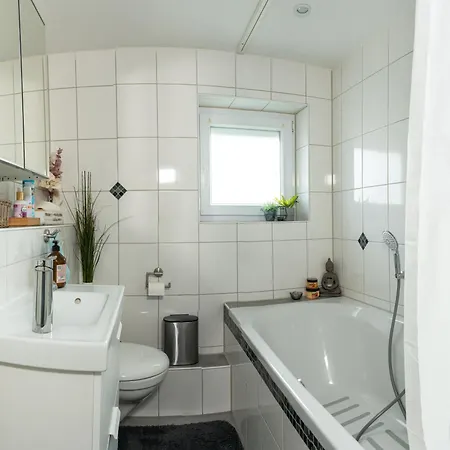 Modern House With Pool - 3 Bedrooms 2 Bathrooms * Memmingen