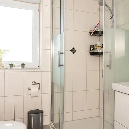 Modern House With Pool - 3 Bedrooms 2 Bathrooms *