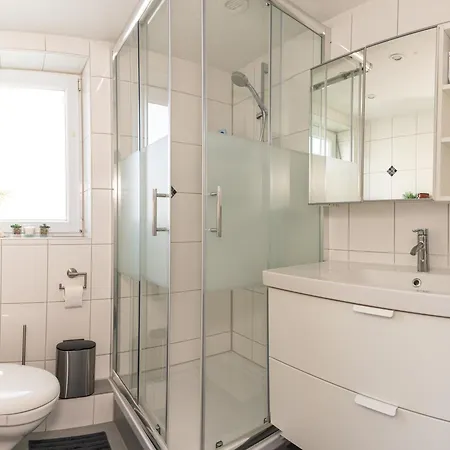 度假居 Modern House With Pool - 3 Bedrooms 2 Bathrooms 梅明根