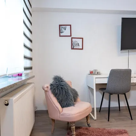 Modern House With Pool - 3 Bedrooms 2 Bathrooms 펜션