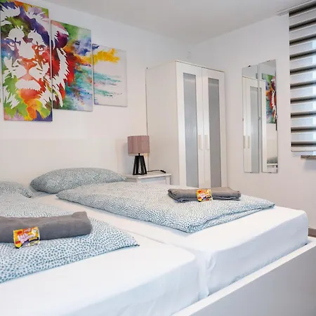 Modern House With Pool - 3 Bedrooms 2 Bathrooms