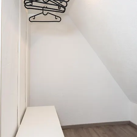 펜션 Modern House With Pool - 3 Bedrooms 2 Bathrooms 메밍겐