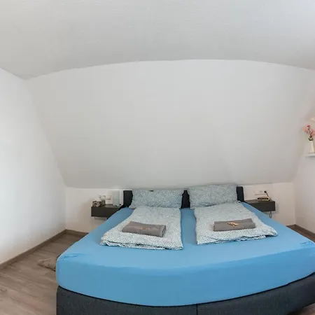 Holiday home Modern House With Pool - 3 Bedrooms 2 Bathrooms *