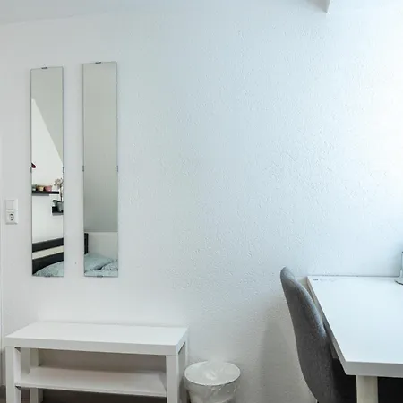 Holiday home Modern House With Pool - 3 Bedrooms 2 Bathrooms
