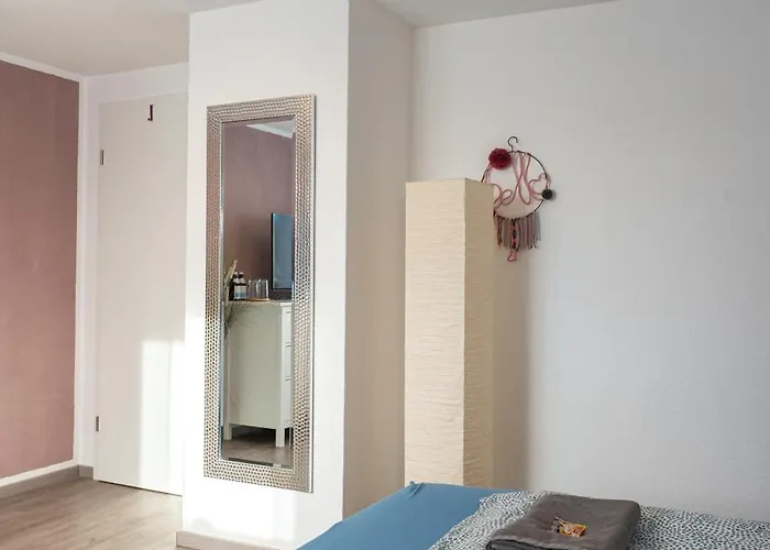 Modern House With Pool - 3 Bedrooms 2 Bathrooms *