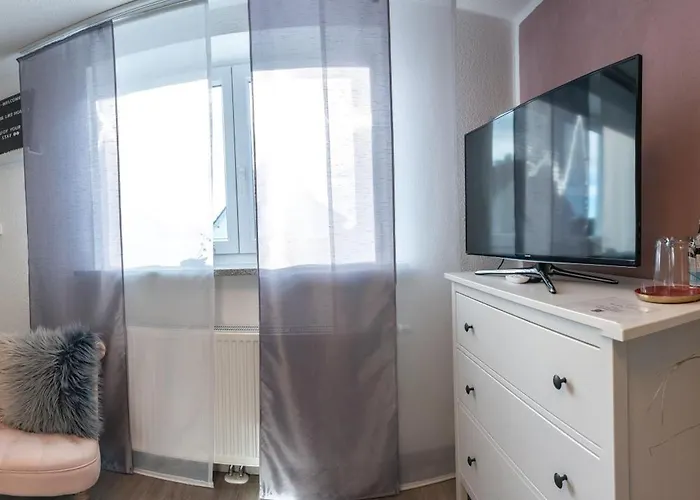 Modern House With Pool - 3 Bedrooms 2 Bathrooms 別荘